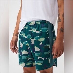 Outdoor Voices High Stride Camo Lined Running Shorts 5” Inseam Mens M Gorpcore